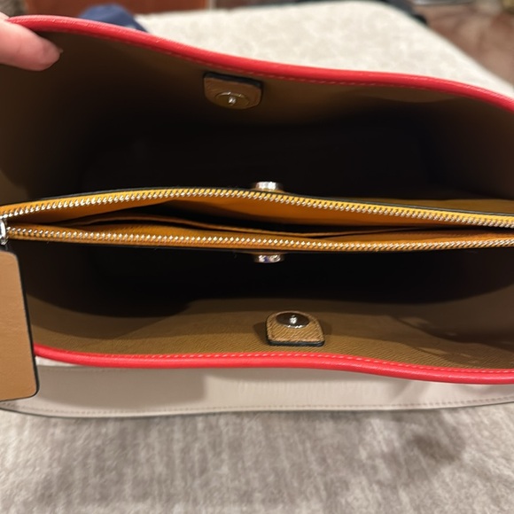 2-Fer Mollie Bucket Bag in Colorblock w/matching wallet - Picture 3 of 14